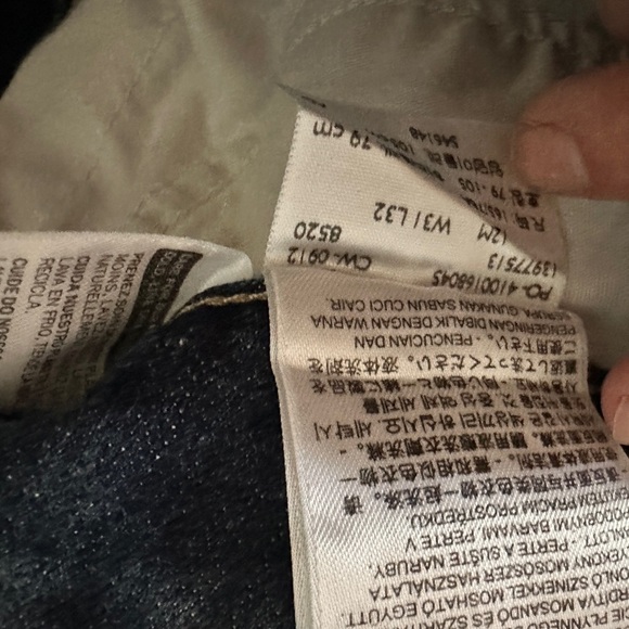 Levi’s 526 Slender Bootcut Jeans Women’s Size W31 L32 Dark Wash Double Button - Picture 4 of 5